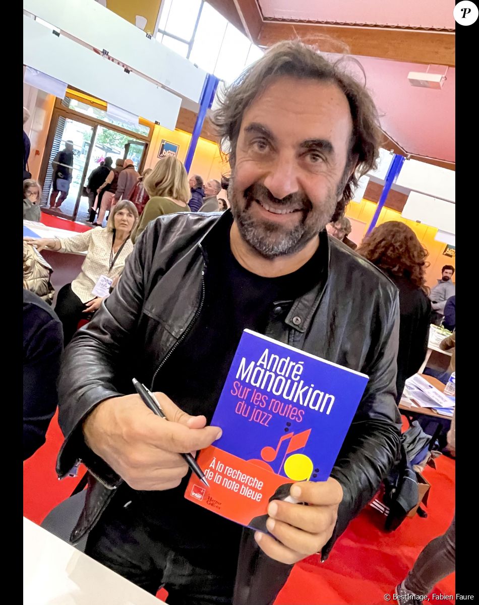 André Manoukian lors de la 40ème Foire du Livre de Brive à Brive-la-Gaillarde, France, le 5 novembre 2022. © Fabien Faure/Bestimage