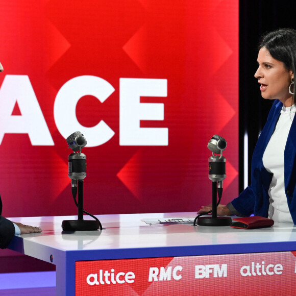 Depuis quelques années, elle est notamment à la tête de l'interview politique de BFM TV et RMC. 
Arthur Dreyfuss et Apolline de Malherbe - Conférence de rentrée 2022/2023 BFM TV à Paris le 6 septembre 2022. © Coadic Guirec/Bestimage
