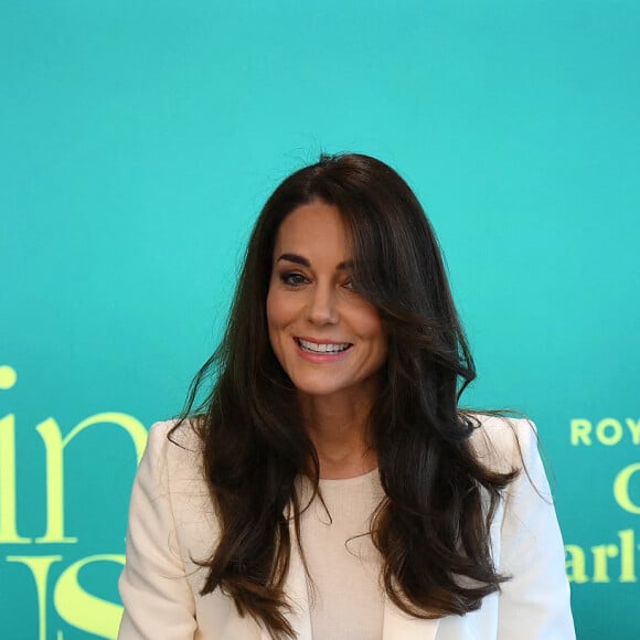 Un combat important pour Kate Middleton et le prince William, qui ont multiplié les actions dans ce sens ces derniers mois.
Kate Catherine Middleton, princesse de Galles, lors de la réunion inaugurale de son nouveau groupe de travail sur les affaires de la petite enfance au siège social de NatWest à Londres. Le 21 mars 2023 