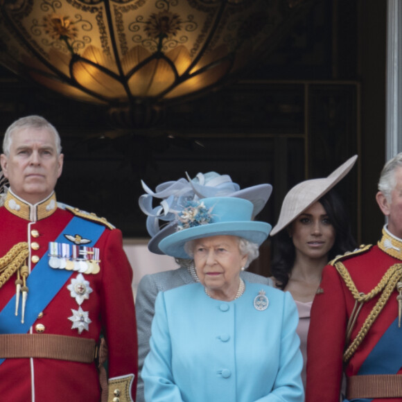 Timothy Laurence, la princesse Anne, la princesse Beatrice d'York, le prince Andrew, duc d'York, la princesse Eugenie d'York, Camilla Parker Bowles, duchesse de Cornouailles, la reine Elisabeth II d'Angleterre, le prince Charles, prince de Galles, le prince Harry, duc de Sussex, Meghan Markle, duchesse de Sussex, le prince William, duc de Cambridge, Catherine (Kate) Middleton, duchesse de Cambridge, la princesse Charlotte de Cambridge, le prince George de Cambridge, Savannah Phillips - Les membres de la famille royale britannique lors du rassemblement militaire "Trooping the Colour" (le "salut aux couleurs"), célébrant l'anniversaire officiel du souverain britannique. Cette parade a lieu à Horse Guards Parade, chaque année au cours du deuxième samedi du mois de juin. Londres, le 9 juin 2018. 