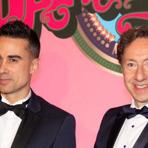 Stéphane Bern a quant à lui animé la tombola.
Stéphane Bern et son compagnon Yori Bailleres - Arrivées des invités au Bal de la Rose 2023 sur le thème "Bollywood" à la salle des étoiles à Monaco le 25 mars 2023. © Olivier Huitel / Pool / Bestimage 