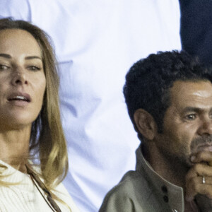 Mélissa Theuriau et son mari Jamel Debbouze - People assistent au match aller de la Ligue des Champions entre le Paris Saint-Germain et la Juventus (2-1) au Parc des Princes à Paris le 6 septembre 2022. 