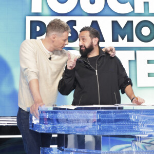 Exclusif - Matthieu Delormeau, Cyril Hanouna sur le plateau de l'émission TPMP (Touche Pas à Mon Poste) présentée en direct par C.Hanouna et diffusée sur C8 - Paris le 9 janvier 2023 - © Jack Tribeca / Bestimage