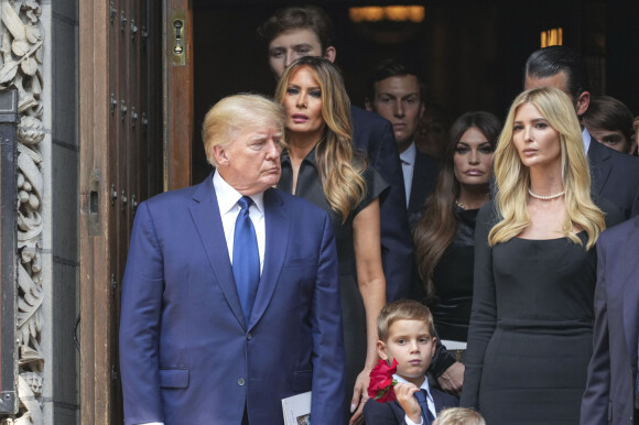 Donald Trump et sa femme Melania Trump, Kimberly Guilfoyle, Ivanka Trump - Obsèques de Ivana Trump en l'église St Vincent Ferrer à New York. Le 20 juillet 2022