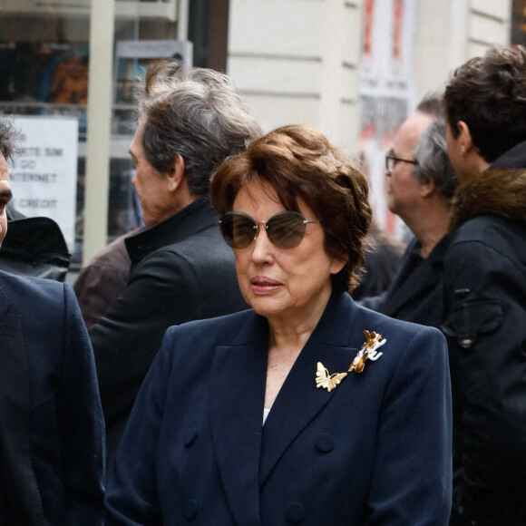 Ses proches ont reçu le soutien de nombreux collègues de Marion Game.
Alex Goude et Roselyne Bachelot-Narquin - Obsèques de Marion Game en l'église Saint Roch à Paris, le 31 mars 2023. © Christophe Clovis/Bestimage