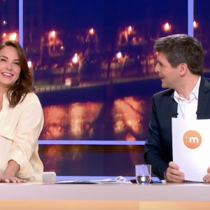Julia Vignali "balance" une information sur l'un de ses chroniqueurs en direct dans "Télématin" - France 2