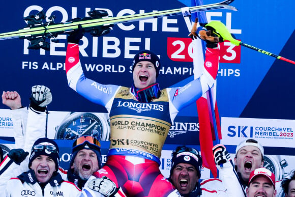 Le couple est parti en Polynésie française, comme il l'a confié au Parisien Week-end
 
Le français Alexis Pinturault champion du monde du combiné à Courchevel - Le français Alexis Pinturault (au centre, vainqueur) sur le podium après la course de ski combiné alpin hommes à Courchevel, France, le 7 février 2023. © Christopher Levy/Zuma Press/Bestimage