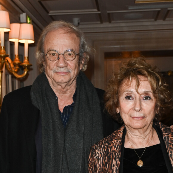 Patrick Chesnais et sa femme Josiane Stoléru - Gala caritatif des "Stéthos d'Or" qui récompensent les artistes qui contribuent au bien-être de tous, organisé par la Fondation pour la Recherche en Physiologie au George V à Paris, le 27 mars 2023. © Coadic Guirec-Rachid Bellak/Bestimage