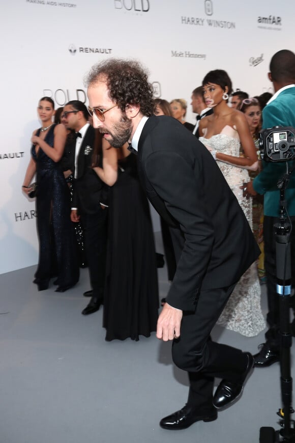 Thomas Bangalter (Daft Punk) ne veut pas s'arrêter devant les photographes - Photocall de la soirée "24th edition of AmfAR's Cinema Against AIDS" Gala à l'hôtel de l'Eden Roc au Cap d'Antibes, le 25 mai 2017, lors du 70 ème Festival International du Film de Cannes. © Borde-Jacovides-Moreau / Bestimage 