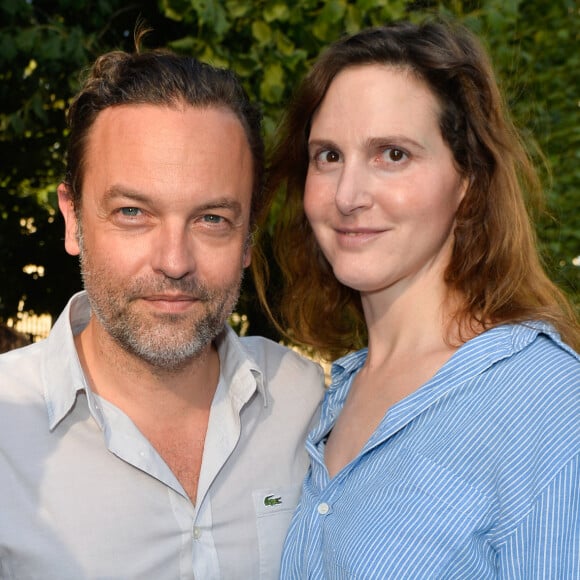 Patrick Mille a cinquante-huit ans, ce samedi.
Patrick Mille et sa femme Justine Lévy - Ouverture de la Fête foraine des Tuileries au jardin des Tuileries à Paris, France. © Coadic Guirec/Bestimage 