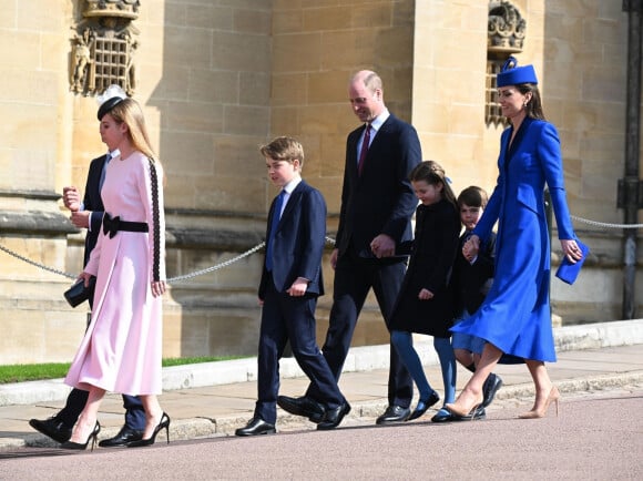 La princesse Beatrice d'York et son mari Edoardo Mapelli Mozzi, le prince William, le prince George de Galles, la princesse Charlotte de Galles, le prince Louis de Galles, Kate Middleton - La famille royale arrive à la chapelle Saint-Georges pour la messe de Pâques au château de Windsor, le 9 avril 2023.