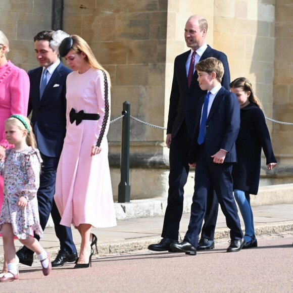 Zara Tindall, sa fille Lena, la princesse Beatrice d'York et son mari Edoardo Mapelli Mozzi, le prince William, le prince George de Galles, la princesse Charlotte de Galles, Le prince Louis de Galles, Kate Middleton - La famille royale arrive à la chapelle Saint-Georges pour la messe de Pâques au château de Windsor, le 9 avril 2023.