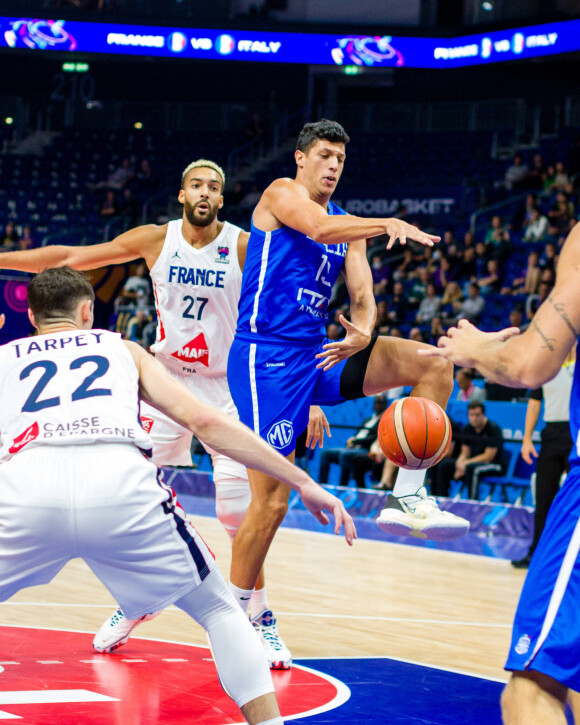 Le Parisien rapporte que le ton est d'abord monté entre les deux joueurs des Minnesota Timberwolves
Quart de finale de l'Eurobasket 2022 "France - Italie (93-85)" à Berlin, le 14 septembre 2022.