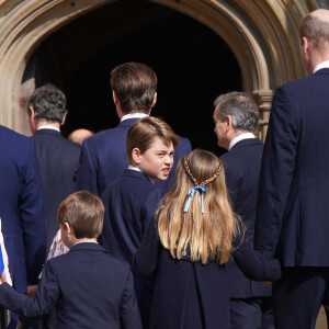 Catherine (Kate) Middleton, princesse de Galles, Le prince William, prince de Galles, Le prince George de Galles, La princesse Charlotte de Galles, Le prince Louis de Galles - La famille royale du Royaume Uni arrive à la chapelle Saint George pour la messe de Pâques au château de Windsor le 9 avril 2023. 