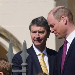 Le prince George de Galles, Le prince Louis de Galles, La princesse Charlotte de Galles, Le prince William, prince de Galles, Timothy Laurence - La famille royale du Royaume Uni arrive à la chapelle Saint George pour la messe de Pâques au château de Windsor le 9 avril 2023. 