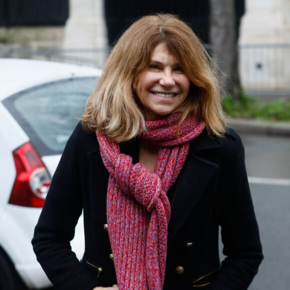 L'actrice de 60 ans a si bien joué son rôle qu'elle a souvent été confondue avec l'ex-première Dame.
Florence Pernel - Arrivées à l'enregistrement de l'émission "Vivement Dimanche" au Studio Gabriel à Paris, présentée par M.Drucker et diffusée le 8 janvier 2023 sur France 3. Le 21 décembre 2022. © Christophe Clovis / Bestimage 