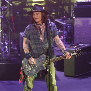 Exclusif - Johnny Depp, récemment célibataire, est en concert avec Jeff Beck à Thousand Oaks, le 5 novembre 2022. 