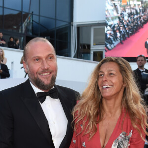 François Damiens et sa compagne - Montée des marches du film " Le Grand Bain " lors du 71ème Festival International du Film de Cannes. Le 13 mai 2018 © Giancarlo Gorassini / Bestimage 