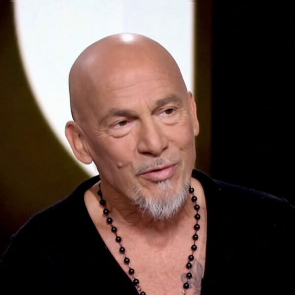 Captures d'écran - Florent Pagny est l'invité de Laurent Delahousse sur le plateau du journal de France 2 le 2 avril 2023. © Jack Tribeca / Bestimage 