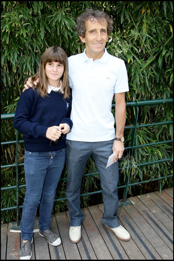 La fille d'Alain Prost a profité de quelques jours dans le sud de la France
 
Archives : Alain Prost et sa fille, Victoria à Roland-Garros en 2009.