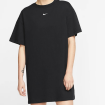 Adoptez le style de Rihanna avec cette robe tee-shirt