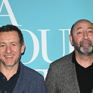 Les membres de l'équipe se sont retrouvés, la veille, au cinéma Pathé Wepler de Paris pour une avant-première.
Dany Boon et Kad Merad - Avant-première du film "La Vie pour de vrai" au cinéma Pathé Wepler à Paris le 18 avril 2023. © Coadic Guirec/Bestimage