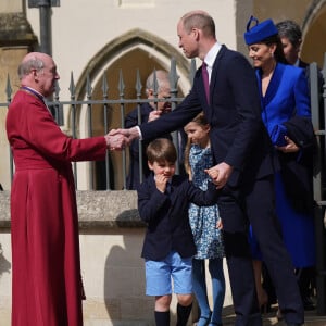 Le prince Andrew, duc d'York, Le prince William, prince de Galles, Le prince Louis de Galles, Catherine (Kate) Middleton, princesse de Galles, La princesse Charlotte de Galles - La famille royale du Royaume Uni arrive à la chapelle Saint George pour la messe de Pâques au château de Windsor le 9 avril 2023. 