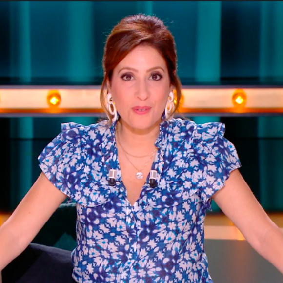 Léa Salamé sur le plateau de "Quelle époque !"