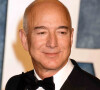 Mais Amazon a eu vent de cette tribune. 
Jeff Bezos au photocall de la soirée "Vanity Fair" lors de la 95ème édition de la cérémonie des Oscars à Los Angeles, le 12 mars 2023. 