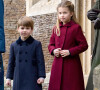 Un événement important pour ses parents, le prince William et Kate Middleton qui ont décidé de dévoiler un magnifique portrait de la fillette. 
Le prince Louis de Galles, et la princesse Charlotte de Galles - La famille royale d'Angleterre assiste au service religieux de Noël à l'église St Mary Magdalene à Sandringham, Norfolk, Royaume Uni, le 25 décembre 2022. 