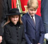 Sur le compte Instagram officiel du prince et de la princesse de Galles, une photo de la soeur des princes George et Louis a ainsi été partagée.
La princesse Charlotte de Galles et Le prince George de Galles, - Funérailles nationales de la reine Elizabeth II à Londres, Royaume Uni, le 19 septembre 2022. © Avalon/panoramic/Bestimage 