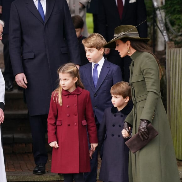 La famille royale d'Angleterre assiste au service religieux de Noël à l'église St Mary Magdalene à Sandringham, Norfolk le 25 décembre 2022. 