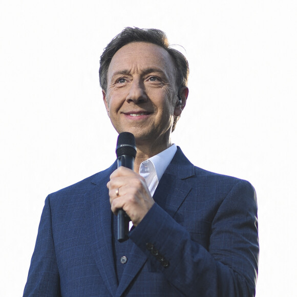 Il y a presque un an, Stéphane Bern avait la lourde peine d'annoncer la mort de son frère aîné Armand.
Exclusif - Stéphane Bern (Chaussures Louboutin aux couleurs Bleu Blanc Rouge) - Enregistrement de l'émission "Le concert de Paris" à la Tour Eiffel à Paris, diffusé sur France 2 © Pierre Perusseau-Tiziano da Silva / Bestimage