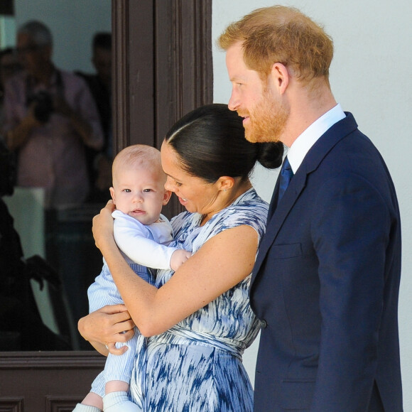 Et son apparition pour rencontrer Desmond Tutu avait séduit tout le monde ! 
Le prince Harry, duc de Sussex, et Meghan Markle, duchesse de Sussex, avec leur fils Archie ont rencontré l'archevêque Desmond Tutu et sa femme à Cape Town, Afrique du Sud. Le 25 septembre 2019 