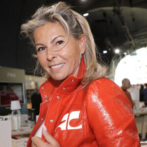 Dans son livre autobiographique "Libre !", Caroline Margeridon livre beaucoup de ses secrets et ceux qui entourent sa famille.
Caroline Margeridon - Festival du Livre de Paris au Grand Palais Éphémère à Paris. © Cedric Perrin / Bestimage