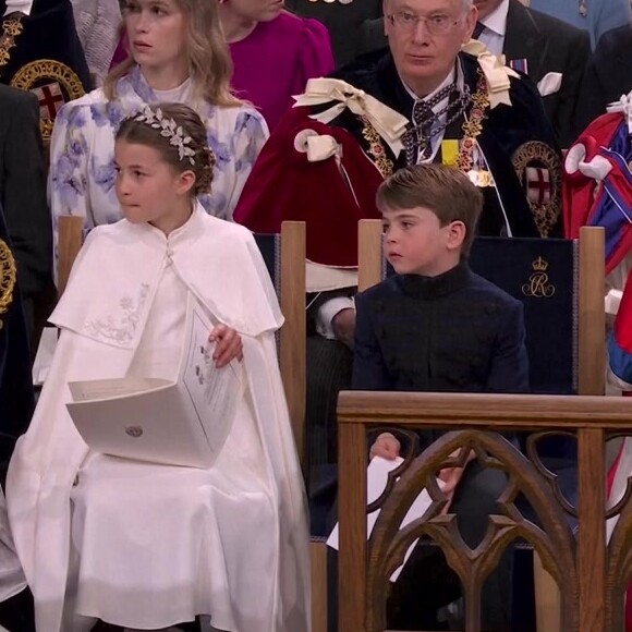 La princesse Charlotte arbore pour la première fois une tiare, copie conforme de sa maman Kate Middleton, lors du couronnement historique de Charles III ce samedi 6 mai 2023 en l'Abbaye Westminster à Londres