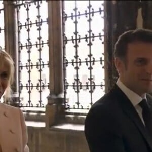 Emmanuel Macron et sa femme Brigitte au couronnement de Charles III. @ France 2