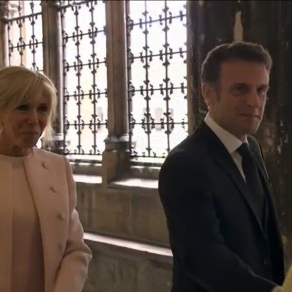 Emmanuel Macron et sa femme Brigitte au couronnement de Charles III. @ France 2