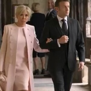 Emmanuel Macron et sa femme Brigitte au couronnement de Charles III. @ France 2