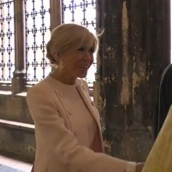 Emmanuel Macron et sa femme Brigitte au couronnement de Charles III. @ France 2