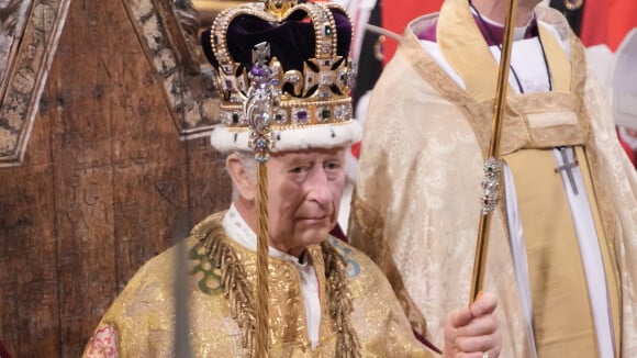 Couronnement de Charles III : Un membre de la famille royale s'est endormi pendant la cérémonie (VIDEO) !