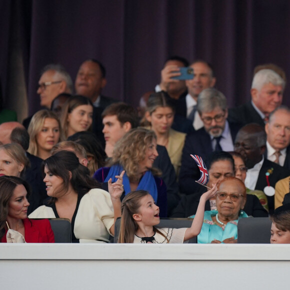 Catherine (Kate) Middleton, princesse de Galles, la princesse Charlotte de Galles, le prince George de Galles et le prince William, prince de Galles au concert du couronnement du roi et de la reine dans l'enceinte du château de Windsor, Royaume Uni, le 7 mai 2023.