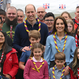Le prince William, prince de Galles, et Catherine (Kate) Middleton, princesse de Galles, et leurs enfants, participent à la journée du bénévolat "Big Help Out" à Slough, la journée du bénévolat "Big Help Out" le 8 mai 2023.