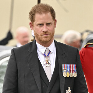 Mais l'homme, qui était auparavant derrière Kim Kardashian, leur coûte très cher. 
Le prince Harry, duc de Sussex - Les invités arrivent à la cérémonie de couronnement du roi d'Angleterre à l'abbaye de Westminster de Londres, Royaume Uni, le 6 mai 2023 