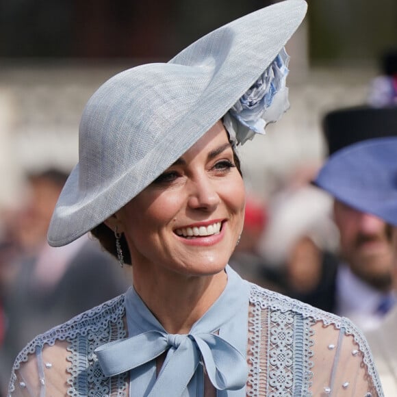 Kate Middleton a fait une apparition surprise lors de l'eurovision.
Catherine (Kate) Middleton, princesse de Galles lors d'une Garden Party au palais de Buckingham à Londres, Royaume Uni, pour célébrer le couronnement du roi et de la reine d'Angleterre.