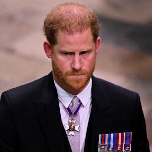 C'est donc en famille que le prince Harry passe ses journées, loin du tumulte londonien.
Cérémonie de couronnement du roi d'Angleterre à l'abbaye de Westminster de Londres Le prince Harry, duc de Sussex lors de la cérémonie de couronnement du roi d'Angleterre à Londres, Royaume Uni, le 6 mai 2023. 