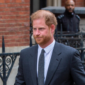 Le prince Harry, duc de Sussex, à la sortie du procès contre l'éditeur du journal "Daily Mail" à Londres, le 30 mars 2023. © Tayfun Salci/Zuma Press/Bestimage 