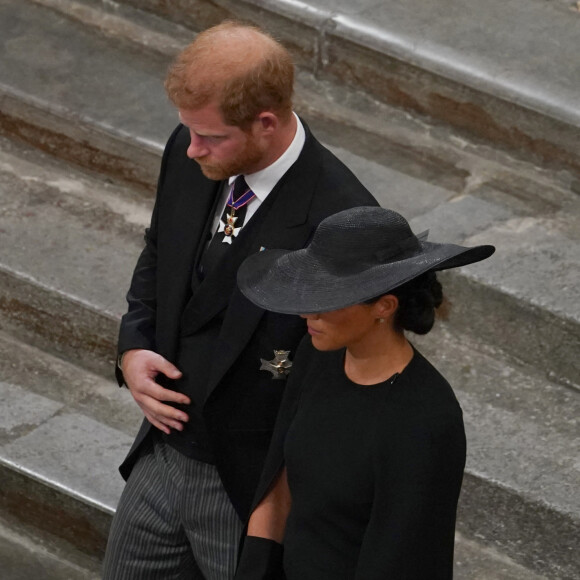 Le prince Harry, duc de Sussex et Meghan Markle, duchesse de Sussex - Service funéraire à l'Abbaye de Westminster pour les funérailles d'Etat de la reine Elizabeth II d'Angleterre. Le sermon est délivré par l'archevêque de Canterbury Justin Welby (chef spirituel de l'Eglise anglicane) au côté du doyen de Westminster David Hoyle. Londres, le 19 septembre 2022. © Gareth Fuller / Bestimage 