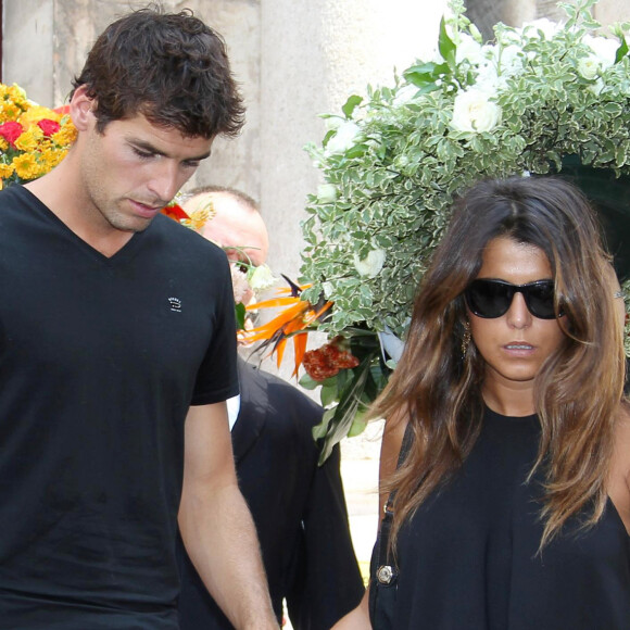 Karine Ferri et Yoann Gourcuff, leur maison à plusieurs millions dans le Sud
 
Yoann Gourcuff et sa compagne Karine Ferri - A Cannes, les sportifs rendent un dernier hommage à Tiburce Darou.