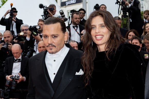 Johnny Depp, Maïwenn Le Besco - Montée des marches du film " Jeanne du Barry " pour la cérémonie d'ouverture du 76ème Festival International du Film de Cannes, au Palais des Festivals à Cannes. Le 16 mai 2023 © Jacovides-Moreau / Bestimage